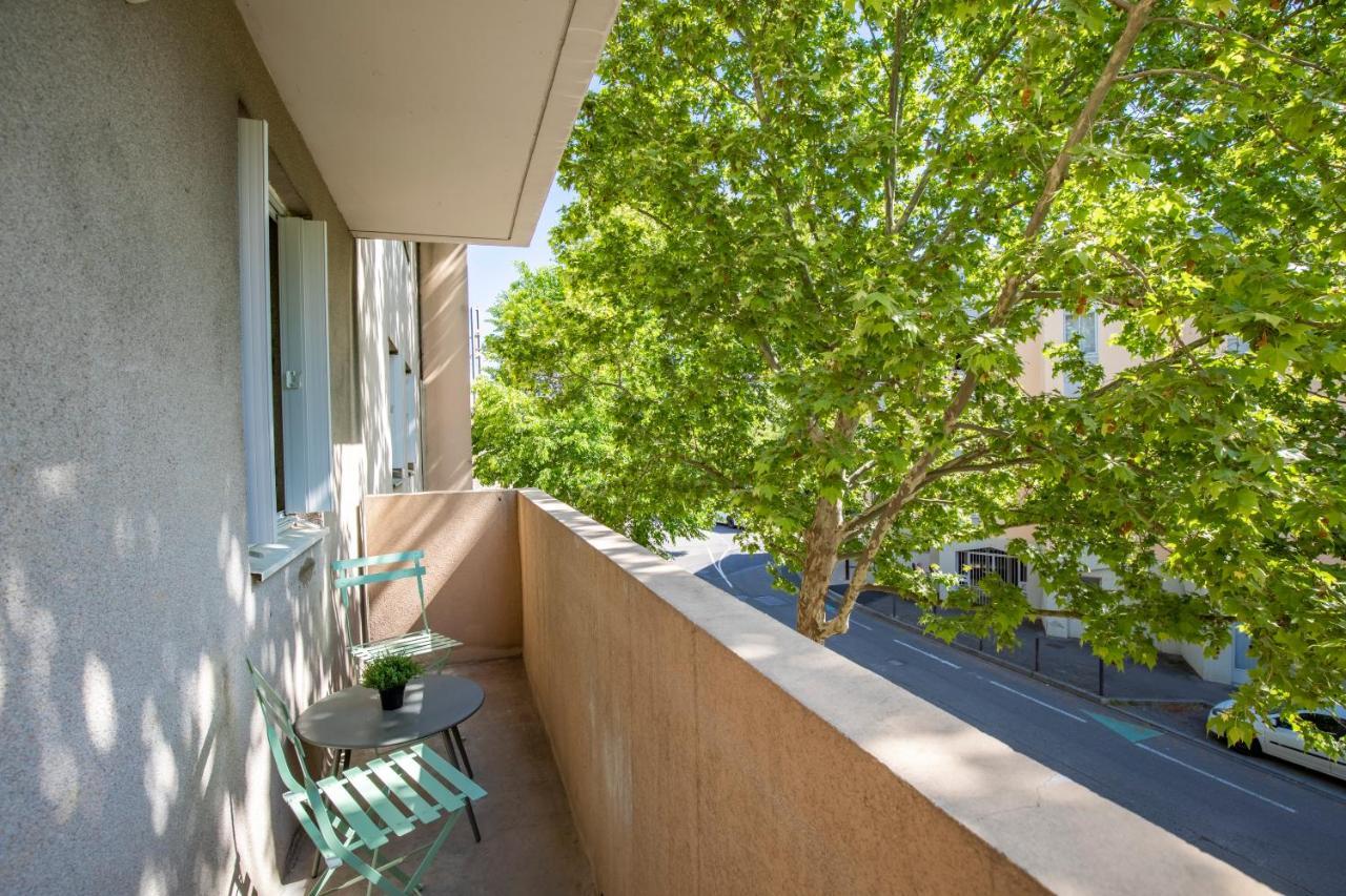 T4 Climatise Au Pied Des Rempart Avec Parking Apartment Avignon Exterior photo